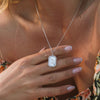 Goldene initialen-pendelnkette - elegante frauenaccessoire