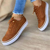 Dame ihre trendige sneakers - stylische braune schnürschuhe