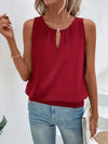 Ärmellose bluse – schicke damenbluse mit schlitzdetail