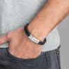 Chicer lederarmband für männer – personalisierte gravur für den besonderen moment