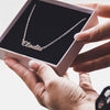 Personalisierte namenskette - elegantes und stilvolles geschenk
